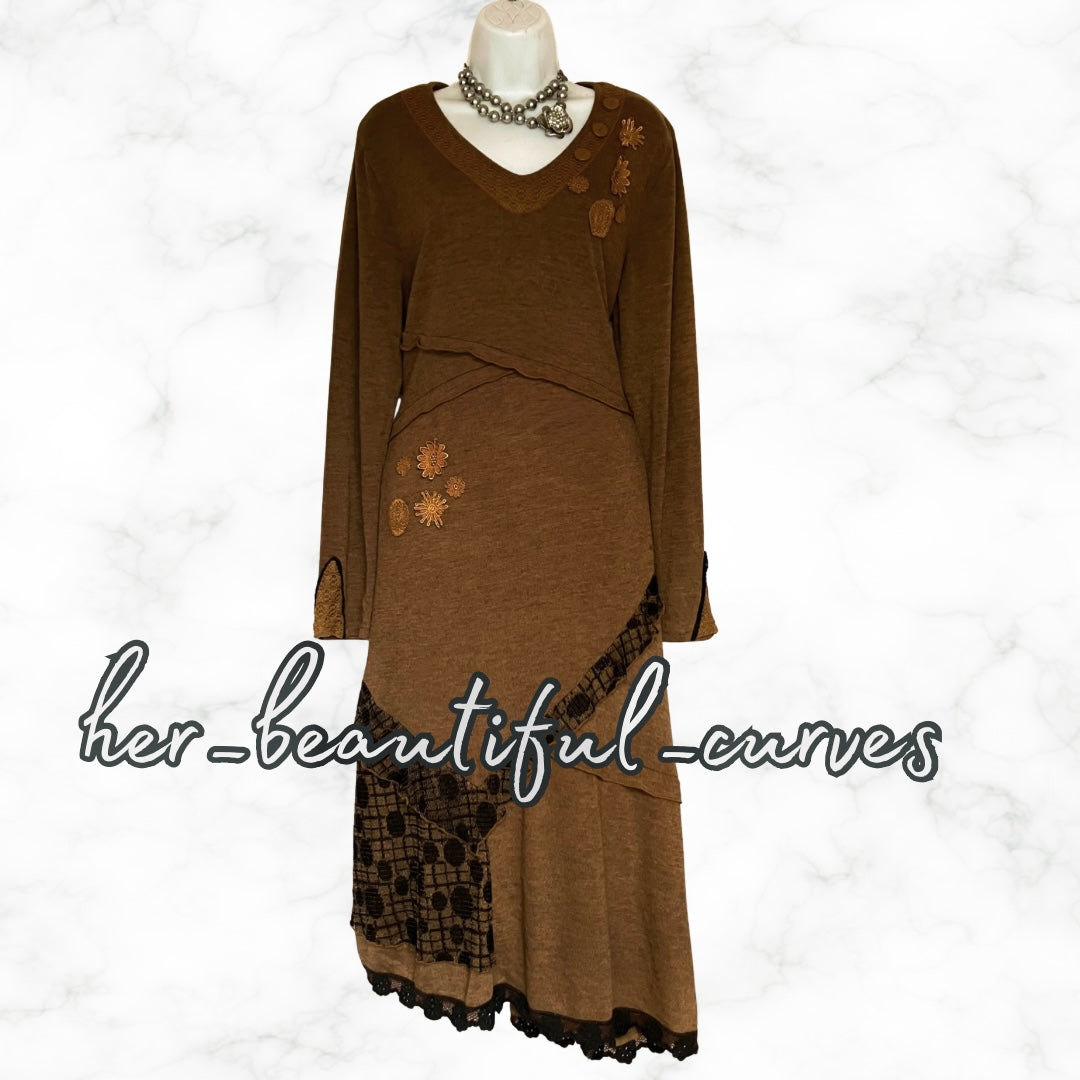 JOE BROWNS QUIRKY & UNIQUE FINE KNIT PARTY DRESS SIZE 18