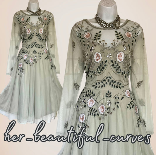 JOANNA HOPE Sequinned Beaded Occasion Wedding Party dress Size 18 new with tags